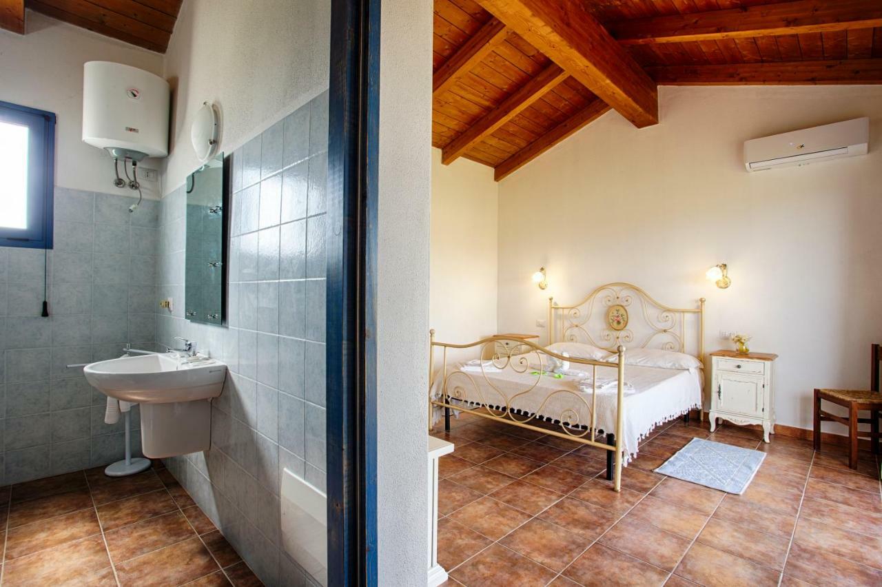 Villa Agriturismo Mieleamaro Olbia Exterior foto