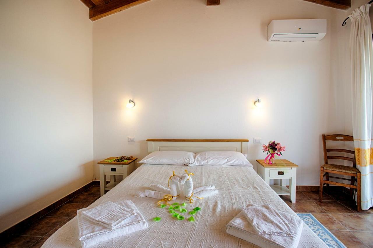 Villa Agriturismo Mieleamaro Olbia Exterior foto